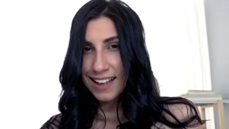 Natural Henna Ssy seduced throat fuck