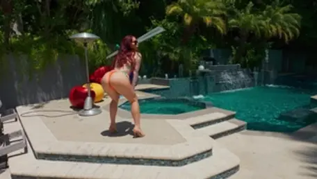 Brazzers: Big Tit Beauty Takes on Big Dick Hunk in 4K Action